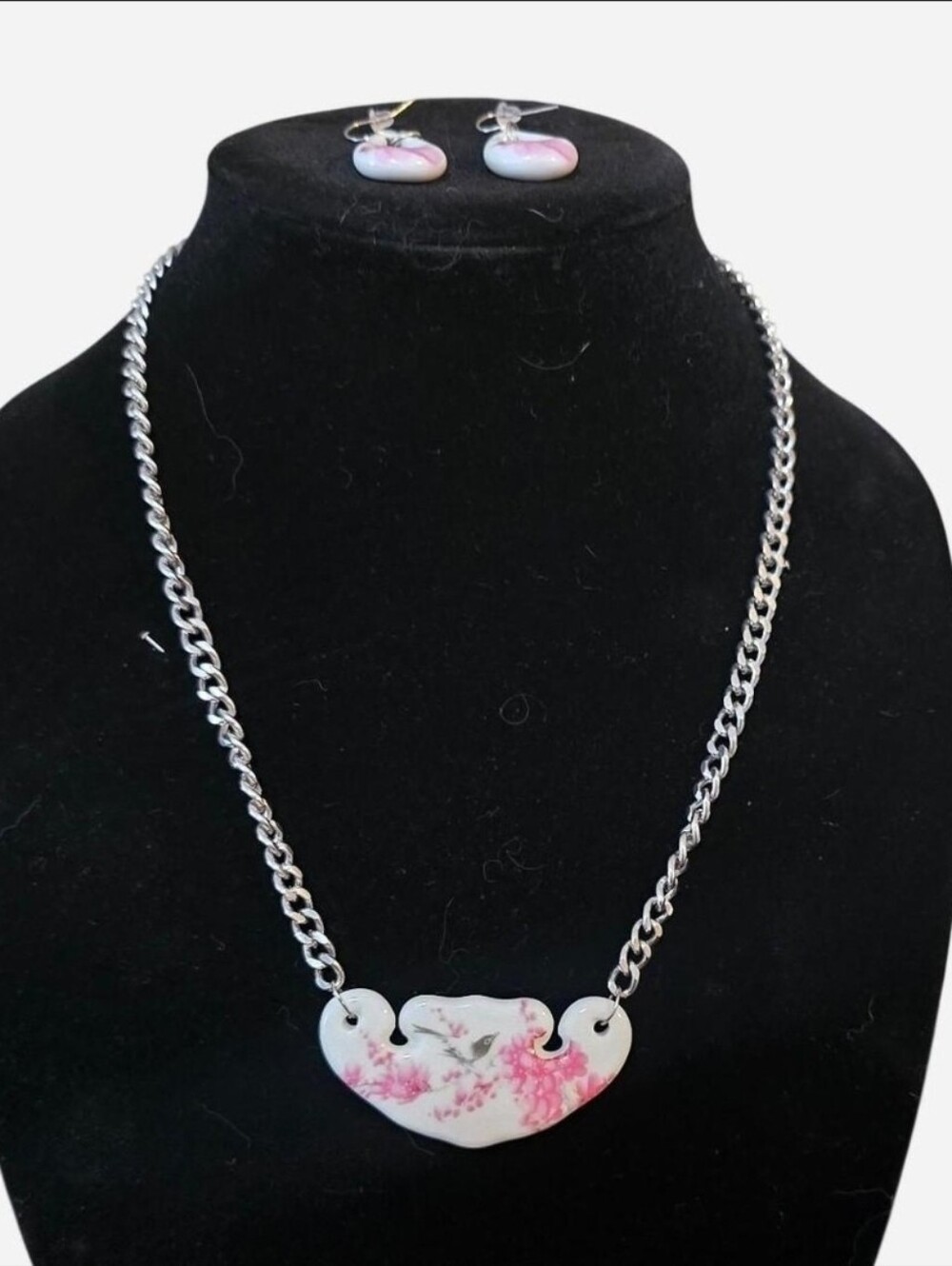 Pink and white floral necklace and earrings set silver-toned chain